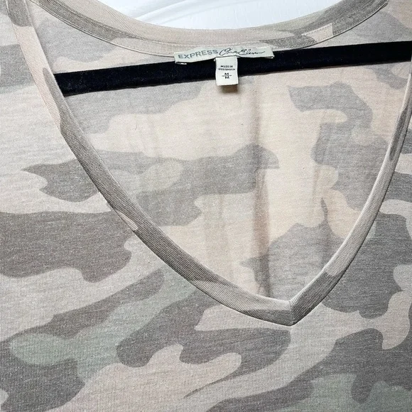 Express One Eleven V-Neck Camo Print Women's Tee - Picture 3 of 11